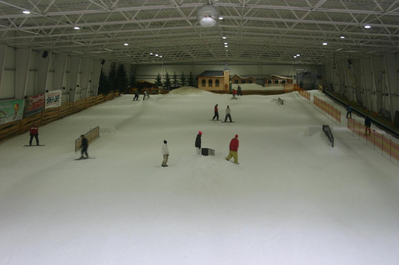Ferienhaeuser An Der Skihalle Snowtropolis Horlitz Exterior foto
